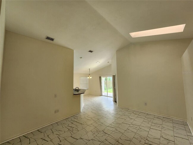 Building Photo - 4930 NW 20th Dr