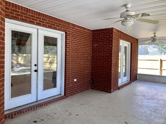 Building Photo - 3146 Live Oak St