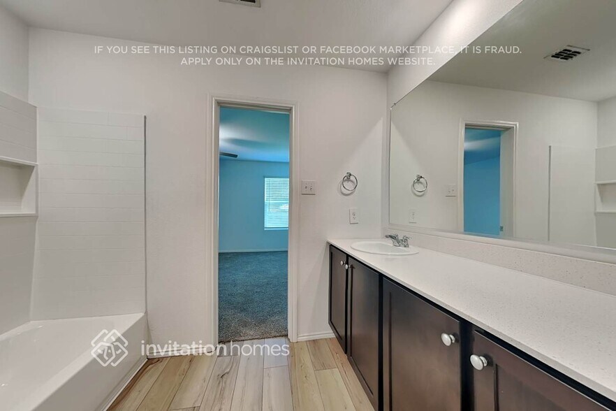 Building Photo - 10527 Sewell Cir