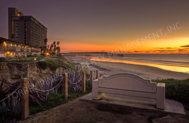 Building Photo - Bright 2 BR in Great Pacific Beach Locatio...