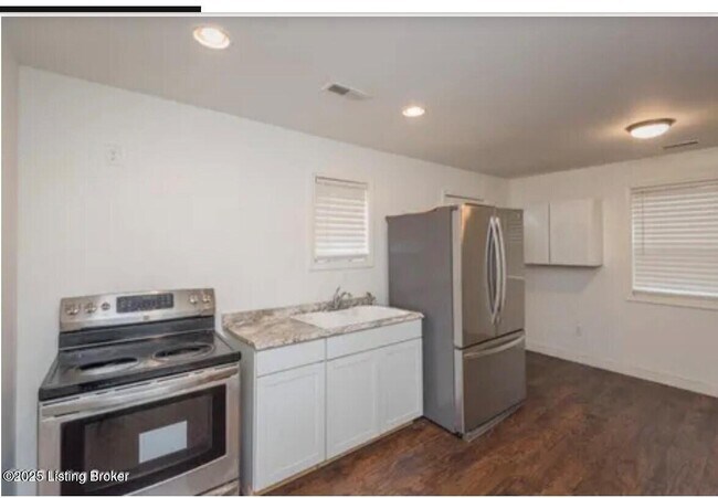 Building Photo - 1156 S 26th St