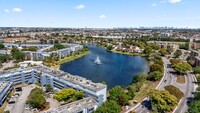 Building Photo - 9340 Fontainebleau Blvd