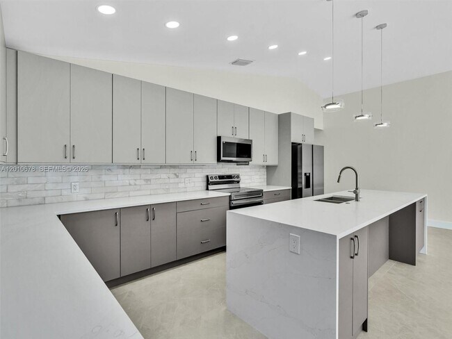 Building Photo - 3863 SW 53rd Pl