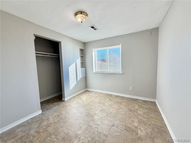 Building Photo - 4665 N Gaylord St