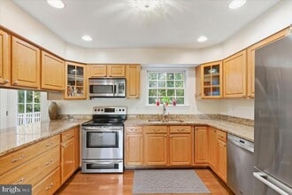 Building Photo - 1011 Doris Dr