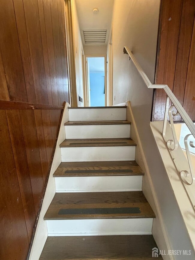 Building Photo - 16 Barnett Rd