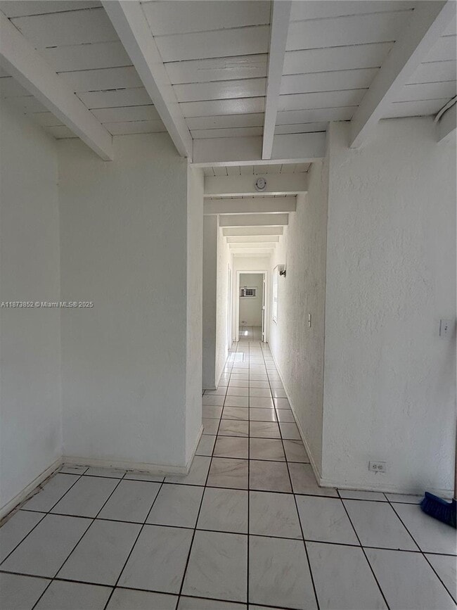 Building Photo - 1503 NE 128th St