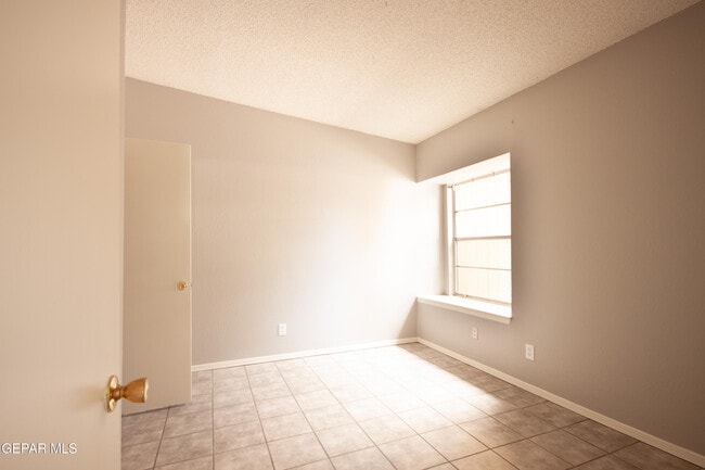 Building Photo - 8153 St Andrew Ln