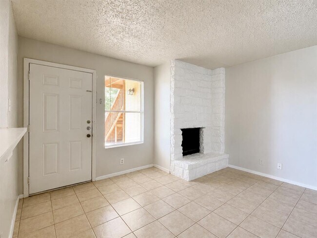Building Photo - 2300 Cedrick Cove