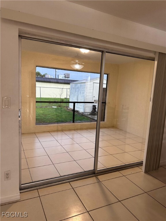 Building Photo - 4517 SW Santa Barbara Pl