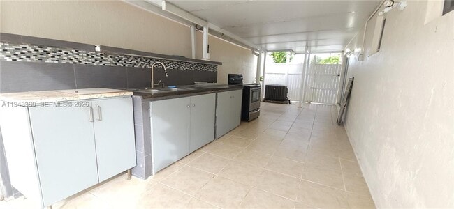 Building Photo - 14316 SW 148th Pl