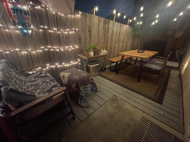 Primary Photo - 638 Sheldon St