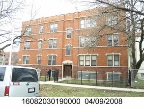 Building Photo - 703 N Austin Blvd 5966 W Huron Chicago, IL 60644