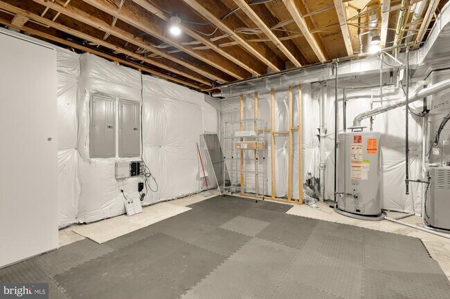 Building Photo - 10606 Rosehaven St
