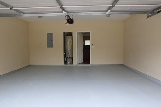 Building Photo - 2245 Copper Trail Ln NE