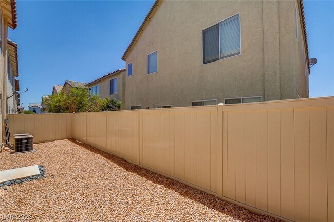 Building Photo - 5003 Groveland Ave