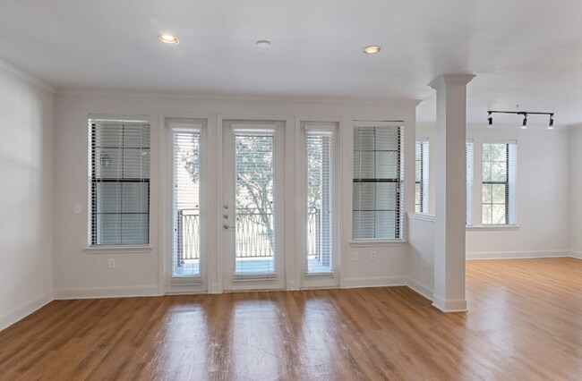 Building Photo - 2121 Allen Pkwy