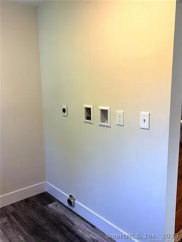 Building Photo - 19 Madison St