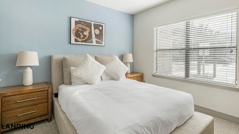 Building Photo - 18021 Kingsland Blvd