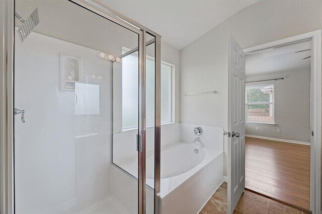 Building Photo - 410 Brazoria Trail