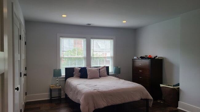 Building Photo - 25 Wilmer St