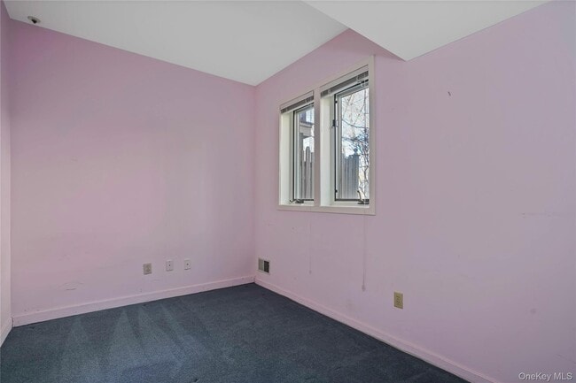 Building Photo - 208 Boulder Ridge Rd