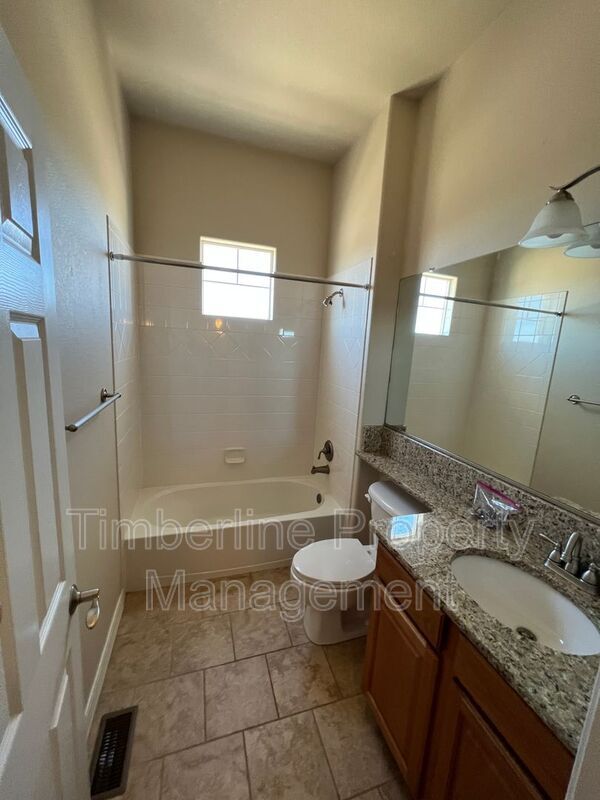 Building Photo - 9914 Red Sage Dr