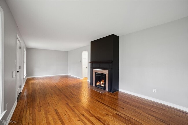 Building Photo - 5145 E 114th St