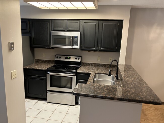 Building Photo - 1539 Summer Sands Dr