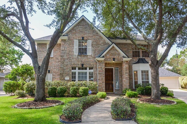 Building Photo - 910 Chinni Ct