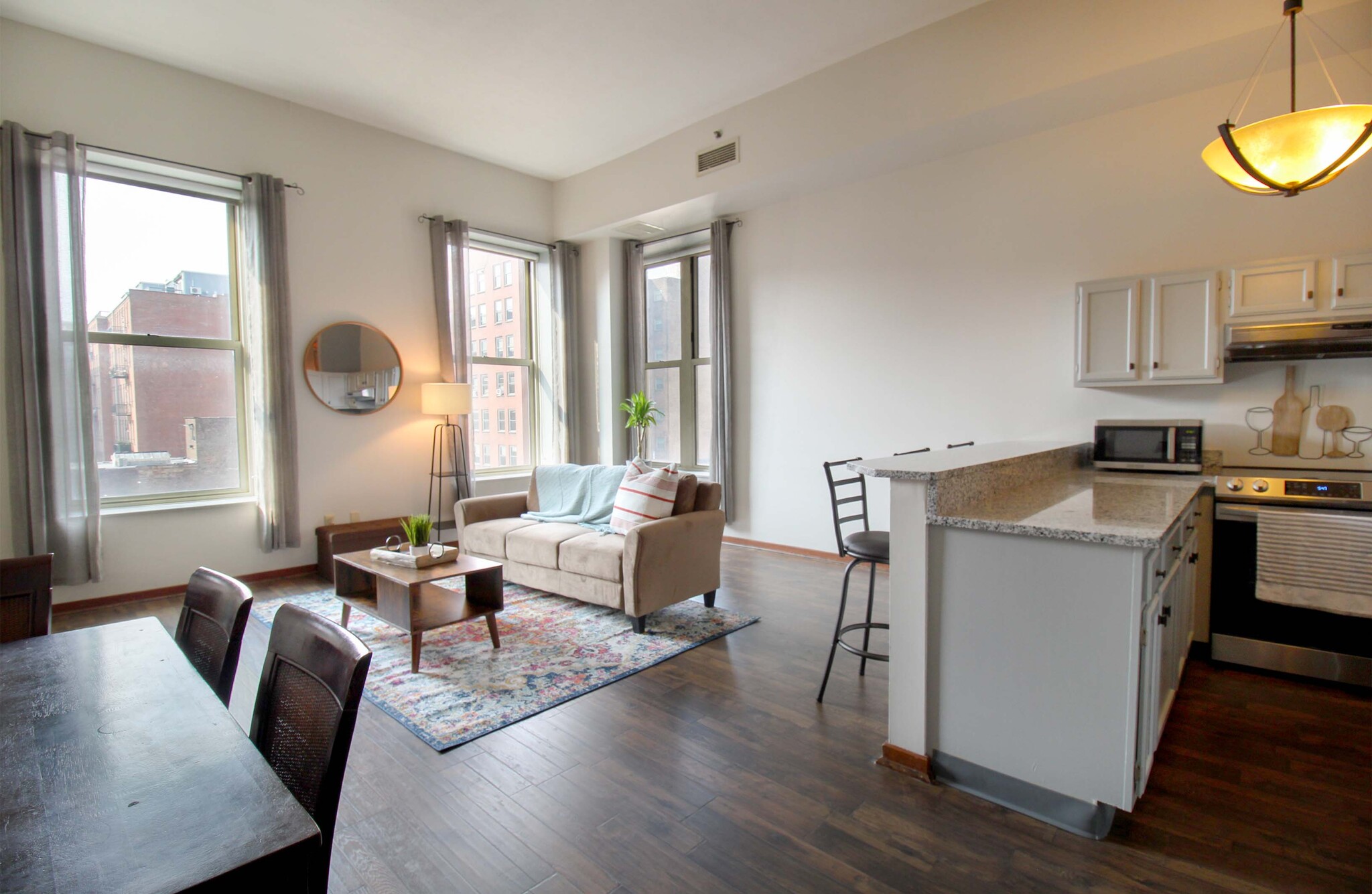 Building Photo - 408 W Saint Clair Ave