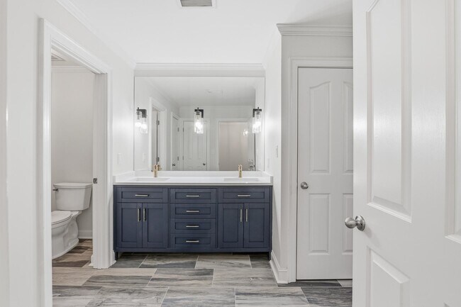 Building Photo - 5400 Park Ave