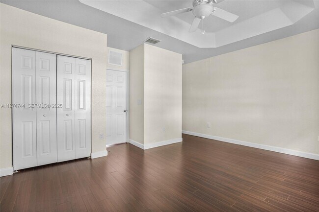 Building Photo - 1490 NE 33rd Ave