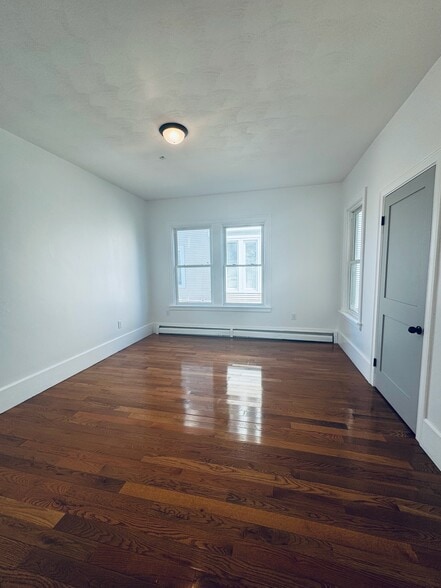Bedroom - 43 Olo St