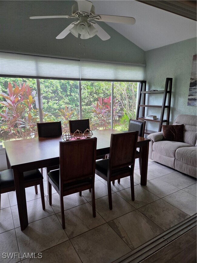 Building Photo - 22161 Tallwood Ct