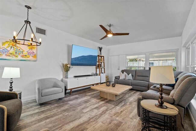 Building Photo - 808 Malone Dr