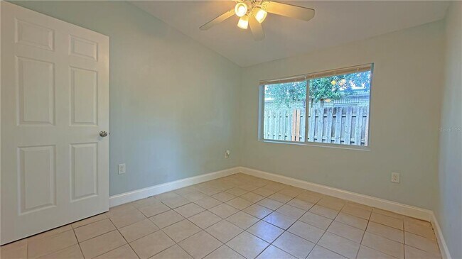Building Photo - 1311 Hillcrest Dr