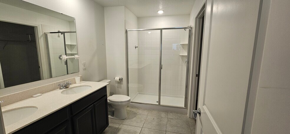 Building Photo - 1113 Saguaro St