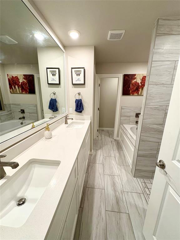 Building Photo - 5509 Malpaso Crk Dr