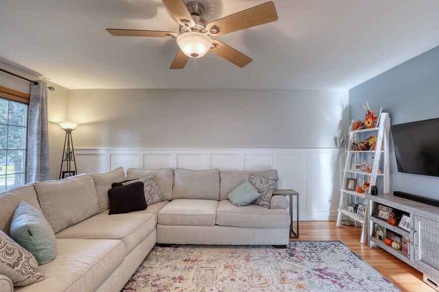 living room - 11918 W Dearbourn Ave