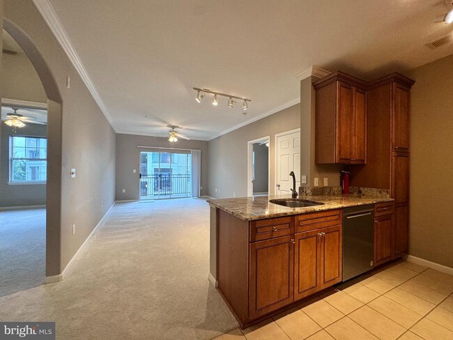 Building Photo - 12925 Centre Park Cir
