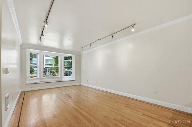 Building Photo - 166 Sanchez St