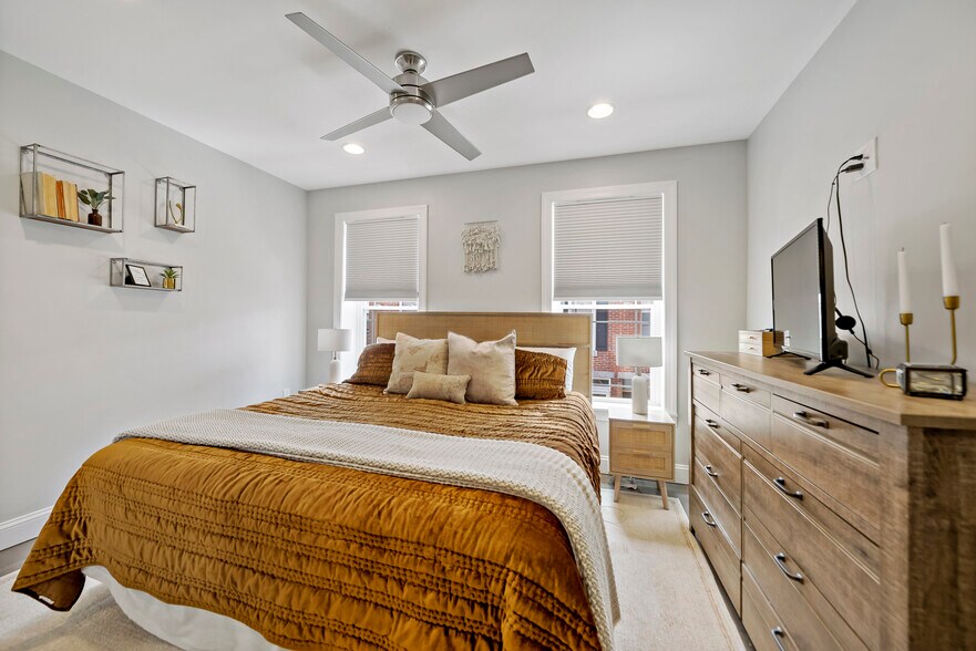 Building Photo - 1225 Tree St