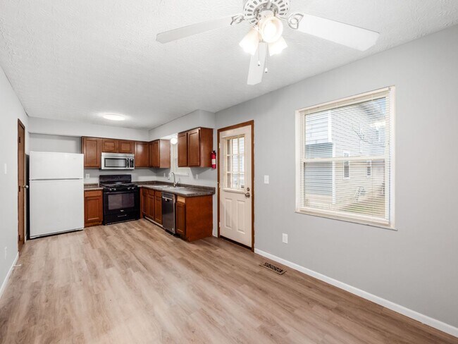 Building Photo - This home is going to go FAST! Apply TODAY!