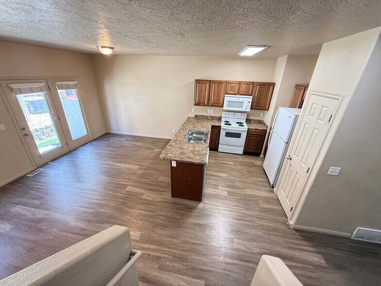 Building Photo - 10991 S Birch Creek Rd