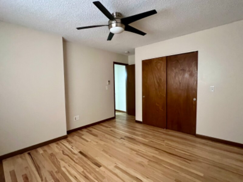 Building Photo - 9440 W 56th Pl