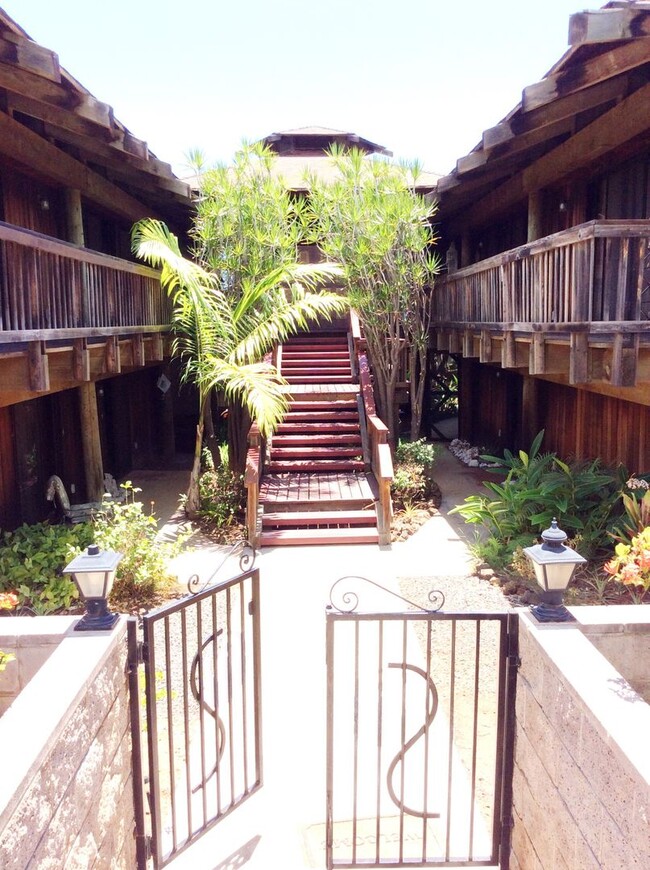 Building Photo - Very private, gated, mostly furnished Maui...