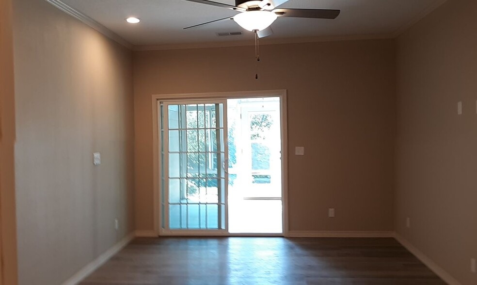 Building Photo - 136 R. de Villas Cir