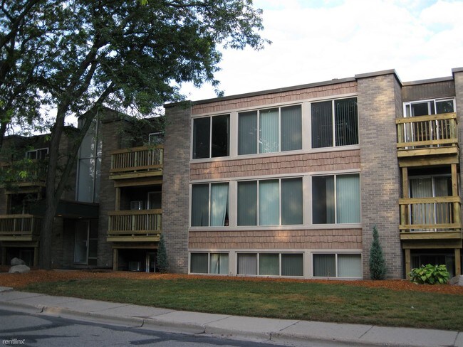 Building Photo - 135 Collingwood Dr