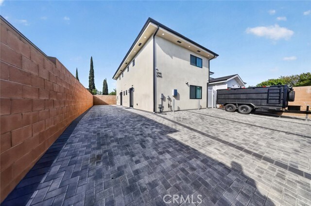 Building Photo - 12943 W Kilikia Dr